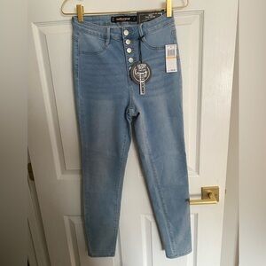 Dollhouse Light Blue Curvy Collection High-rise Button-Fly Jeans NWT - Sz 7